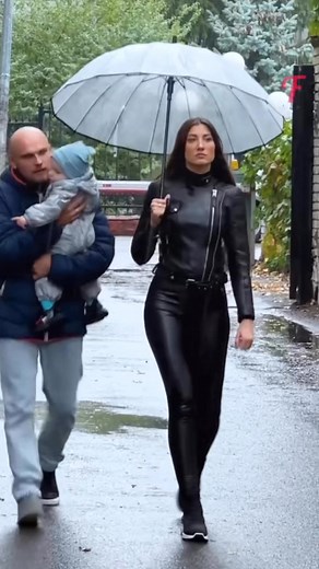 8.4M views · 29K reactions | The Influence of Kindness: Small Acts, Big Impact #KindnessMatters #SmallActsBigImpact #CompassionInAction #HeartwarmingMoment #BeTheChange | Fabiosa Fitness | Facebook