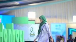 418K views · 11K reactions | Story of Hafsa I am currently pursuing a Bachelor’s degree in Computer Science from the University of Sargodha. This year, the Honhaar Scholarship gave my parents a new ray of hope. It not only lifted their financial burden but also opened the door to my dreams. This laptop is a symbol of my promise that I will work hard and make Pakistan proud. | Maryam Nawaz Sharif | Facebook