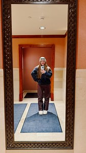 what does apres mean? ⛷️❄️ aprés is French for “after” so apres-ski literally means “after ski” referring to the social activities after a day on the slopes 🫕 #apresski #skiing #skitrip #skioutfit #jacksonhole | Jay x Nina