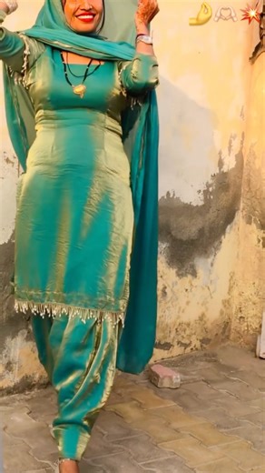 Beeta❤️‍🔥 | New fandy silk suit @official_beeta 😍😍😍😍✌️✌️✌️💥💥💥💥❤️❤️❤️❤️🥰🥰🥰🥰🥰🥰#punjabilook#newdesign#viral | Instagram