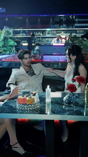 Contrat Sexuel avec le PDG Épisode 35 : Romance moderne,PDG,Secrétaire,Vie professionnelle,Pornographique - MoboReels