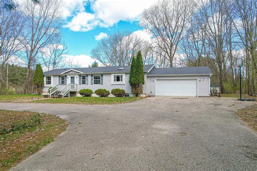 412 Hillwood Ln, Friendship, WI 53934 - MLS 2021395 - Coldwell Banker