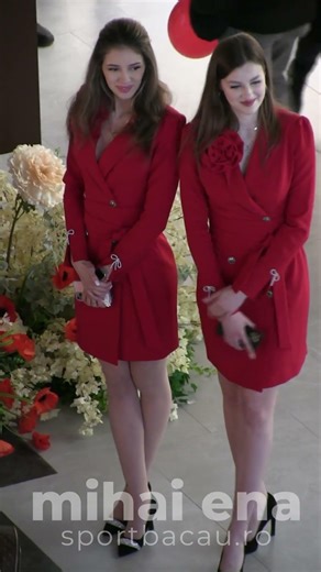 Doua modele de vazut! / Inaugurarea extinderii Arena Mall