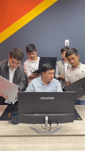 Abdurahmon Rashidov | Dasturchi | Mentor on Instagram: "😂😂 #dasturlash #andijon #uzbekistan #python #meme #andijan #dasturchi #ai #windows"