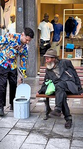 2.1M views · 27K reactions | LOL DIARREA IN STRADA. #prank #diarrea #street #fart #inpublic #divertente #toilet #reaction #humor #reelsviralシ #fypシ゚viralシ | Matteo Del Campo | Facebook