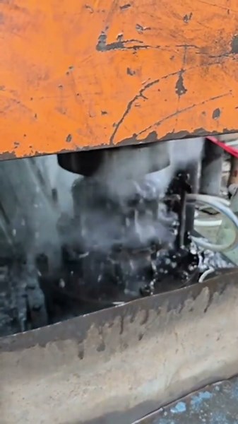 WATCH How Iron is Molded #IronMolding #MetalCasting #HowItsMade #Foundry #Satisfying