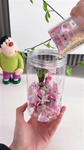 Put spring in a bottle. Use the collected branches and empty bottles to make spring crafts. Arra