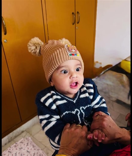 Hand Knitted Baby Sweater 🧸 | Teddy Design | Easy Knitting Pattern for Beginners.