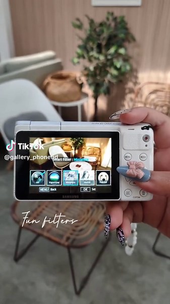 Explore the Samsung NX Mini Digital Camera Features