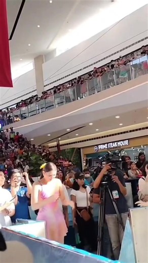 ashley @ sm sta rosa ice skating performance! #iceskating #starosalaguna