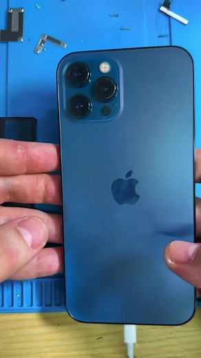 Calibrating iPhone Battery and Replacing it on iPhone 12 Pro Max