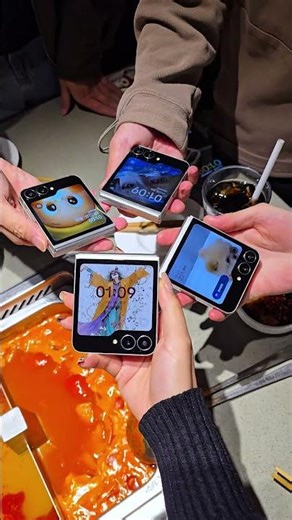 Samsung Flip 7 FE: Stylish Palm-Sized Foldable Clamshell