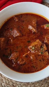 My signature Mutton curry, you will never make it any other way 😍👌 #cookwithpooja Chicken lovers or Mutton lovers?????? Recipe of Mutton curry Onion - 1.5 Garlic - 10 cloves Ginger - small piece Green chili - 4 *Puree using little water Ghee - 3 tbsp Whole spices (Cumin - 1 tsp, cloves -4, black cardamom - 1 , green cardamom - 3, cinnamon stick, bay leaves -3, black pepper corn - 10, star anise - 1 and javitri - half) Onion puree *saute till light golden Red chilli - 2 tbsp Coriander powder- 1