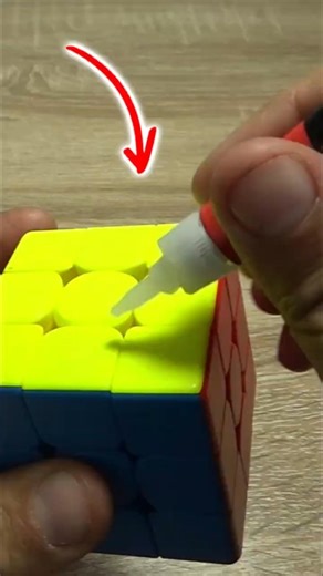 Let's put some glue in the cube 🍼