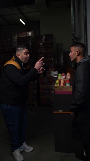 LES GLACES FRUTZ SONT DISPO CHEZ KING USA ! 🍦🔥 Le max de fruits dans une glace ultra-givrante ! ✨🥭 Une explosion de saveurs fruitées et une texture unique qui cartonne. C’est le plaisir rafraîchissant dont tout le monde parle et qui va faire fondre tes clients de plaisir 👀 Viens découvrir toute la gamme Frutz dès maintenant ! 💥 Livraison dans toute l’Europe 🚚 📍 Retrouve-nous à l'adresse suivante : 3 Boulevard Urbain Est, 69200 Vénissieux #fyp #frutz #glaces #grossiste #venissieux