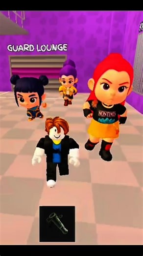 bacon vs 🍼BABY KPOP DEMON HUNTERS PRISON RUN! #roblox #funny #gaming #comedy #challenge #kpop