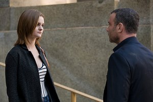Ray Donovan - You'll Never Walk Alone (S07E10) (2020) | ČSFD.cz