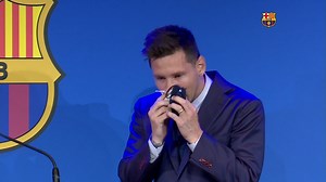 😭 L'émotion de Lionel Messi, en larmes, pour ses adieux au FC Barcelone | beIN SPORTS France