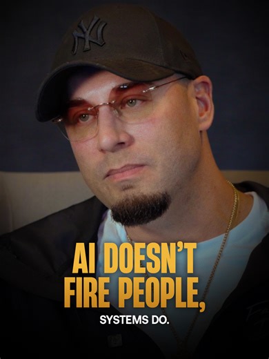 The businesses not afraid of AI are already fixing their systems 🤖 Too many owners are focused on the wrong fear. AI is here to expose outdated ways of operating, not replace your best workers. We’ve used AI to speed up execution, improve efficiency, and gain clearer visibility. That’s making any team calmer and perform better. Drop a “👋” if you’re also integrating AI to strengthen your systems! #grovescapital #christoffergroves #lifelesson #artificialintelligence #growthmindset