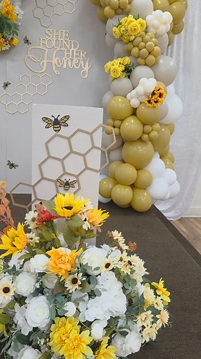 15 reactions · 4 comments |  She Found Her Honey 懶 A love as...