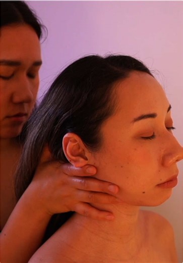 Neck traction ASMR with sister #asmr #relaxing #realpersonasmr #asmrsleep #asmrvideo