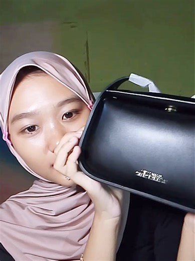 ga tau lagi mau berkata apaa yg terpenting pokonya aku sangat-sangat berterima kasih kepada @fiaturna_management dan team🥹💗 kalian juga jangan lupa join ya siapa tau kalian berikutnya yg di ciduk #fyp #unboxing