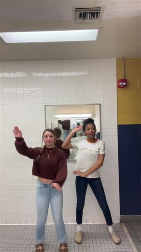 puttin ya dine @zhaniyaimani:)) #fyp #dance #hg #school #foryoupage