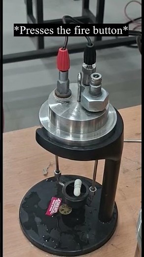 What really happens inside a bomb calorimeter? 🔥🔥 #shorts #scienceexperiment