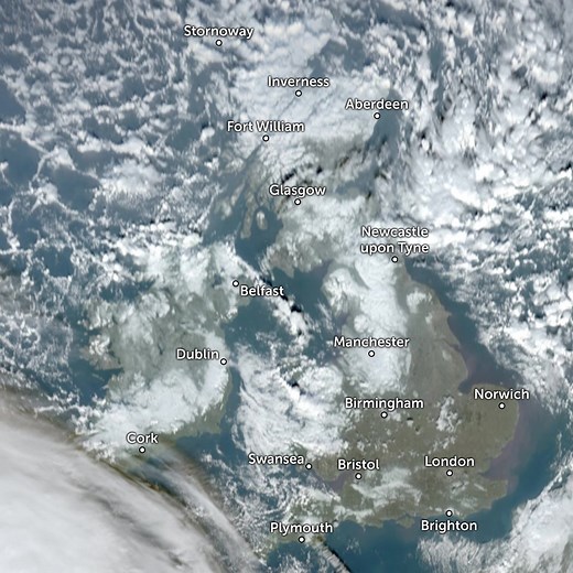 Snow has fallen over many parts of the UK and Ireland. From satellite we can see how the snow is slowly melting today, especially in Ireland ❄️ | Zoom Earth