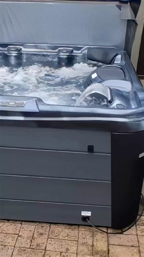 The Eclipse Pro 5-Seater Hot Tub Is Now On Sale! 🔥 Looking for a better way to unwind after a long day? The Eclipse Pro is perfect for relieving stress, easing tension, and enjoying quality time with family and friends all from the comfort of your garden. With seating for up to 5 people, it offers a powerful blend of hot water and therapeutic jets for instant relaxation. Save £1,500 — while stocks last! This limited-time offer includes a full bundle of extras at no extra cost: ✔️ Free Nationwid