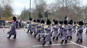 Sunday Parade: Band of the Coldstream Guards leaves Wellington Barracks 💂‍♂️🇬🇧 . . #sundayparade #fblifestyle #Respect #tradition #london #history #royalguard #kingsguard | Jake John Reels