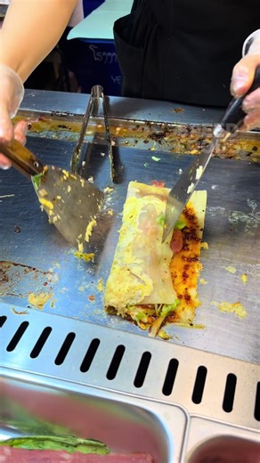 Chinese Roti With Sausage (Chinese Kebab) | In Vientiane Laos