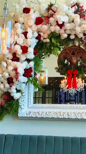 Mon Amour Coffee & Wine Bar on Instagram: "Best place ever, come share a coffee in our cozy spot! ☕️🎄☃️"