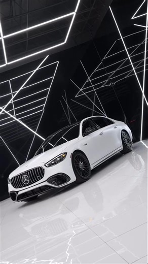 “Mercedes E-Class — Real Luxury Experience 😱🚗”