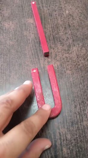 Experience Magnetic Field Lines in Some Regions of a U-Shaped Magnet 🧲#satishtlmsir #edutlm #magnet