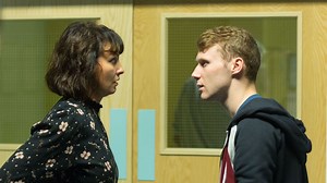 ,JAY SNOGS 'MOTHER FIGURE' HONEY - AND IS CAUGHT BY BILLY,