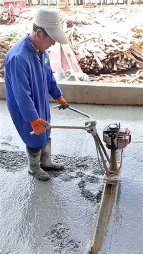 Professional Concrete Leveling and Finishing with Vibrating Power Screed
