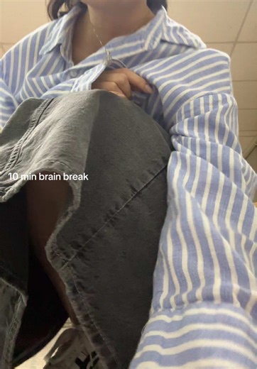 can’t move in this denim skirt anyways it’s 10PM and we still in law skewl aye