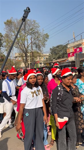 Pawan Baitha on Instagram: "#viralrelss #trendingreels #reels #mundavlog #simdega_the_beautiful_city😍😍❤️💥💥🌍🌹 #baithavlog #viralvideo #new"