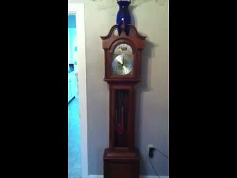 1977 Triple Chime "Colonial of Zeeland" grandmother clock