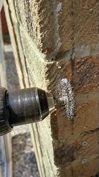 How to remove silicone / mastic from brickwork