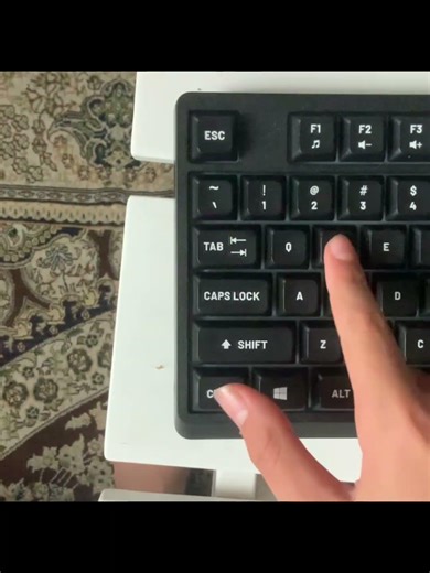 Do not buy this keyboard#spacbar#music#keyboard