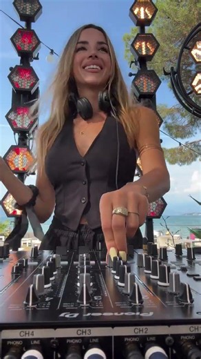 Giada Brincè – Reason | Seaside Sunset Selection 🌅🏖️