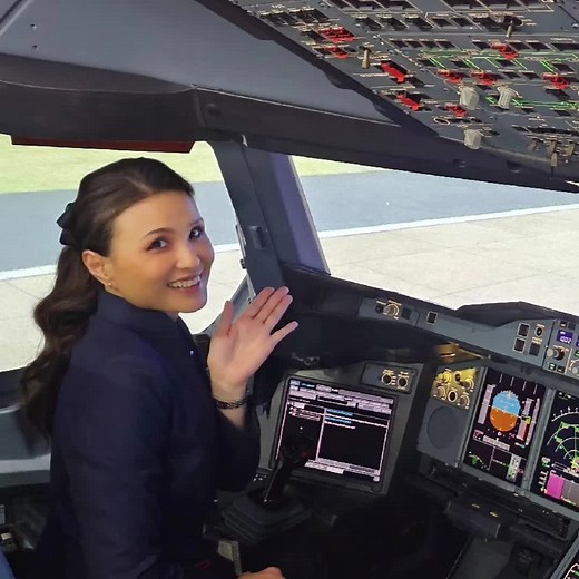 Stepping into the cockpit and taking flight—no passport required! ✈️✨ Experiencing the thrill of aviation in this incredible simulator. Who else has dreamed of being a pilot? #flightmodeon #aviationlover #simulatorexperience