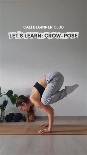 Hjördis | Calisthenics • Fitness on Instagram: "LET'S LEARN: CROW POSE 🐦‍⬛ The crow pose is a great beginner skill to get into calisthenics. It builds upper body strength and an understanding of how to balance your weight on your hands The Steps 1️⃣ HAND PLACEMENT: Place your hands roughly shoulder width apart on the mat and think about "gripping" the ground 2️⃣ KNEE PLACEMENT: Place your knees above your ellbows on your triceps and shift forward 3️⃣ STRENGTH: Build strength by lifting o