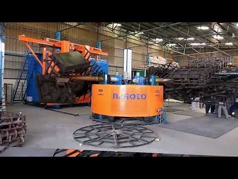 Highly Efficient Rotocube - Rotomoulding Machine Producing Pallet Product