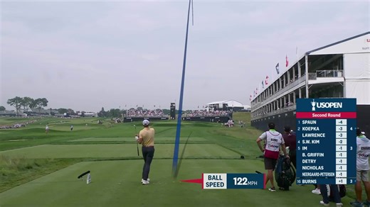 Sam Burns strikes tee shot close for another birdie at U.S. Open