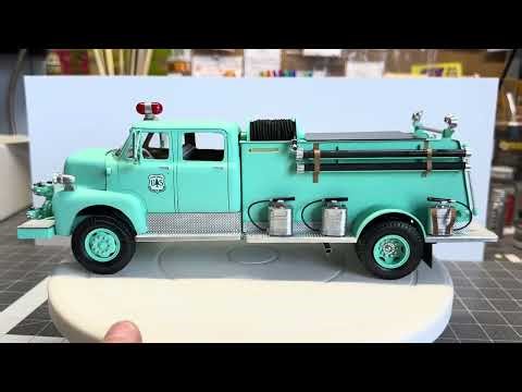 1953 Ford Forest Service fire truck.