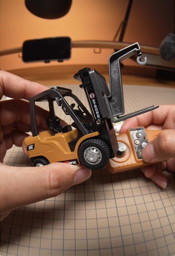 Unboxing the Smallest Mini Remote-Controlled Forklift
