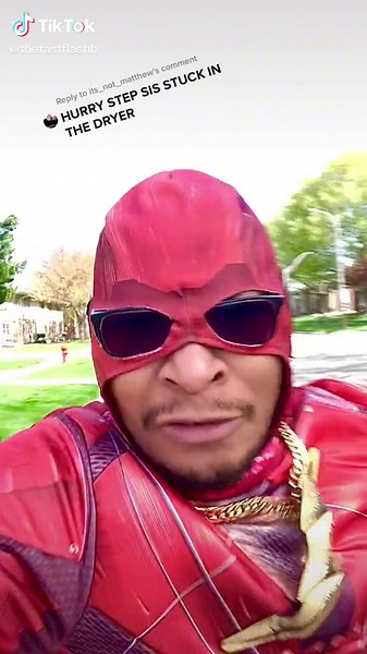 Reply to @its_not_matthew 😂😂😂😂 ST3P SIS IS STUCK IN THE DRYER?! ILL SAVE HER 🏃🏾‍♂️⚡️💨🔥🔥🔥 #thefastflash #stepsister #stepbrothers #gapteeth